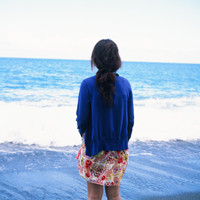 与海相关的唯美女生头像   蓝色是忧郁的海洋