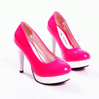 光鲜亮丽红色高跟鞋跟图片头像,女人欲望的象征