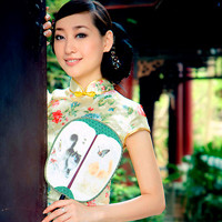 穿旗袍的女生头像图片,流传最广的中国传统服装