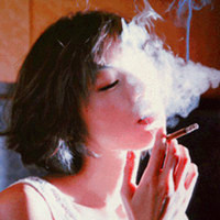 非主流女生抽烟图片头像,抽的不是烟,是伤心,是寂寞