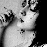 抽烟女生头像霸气范超拽,没想到抽烟的样子也不一样