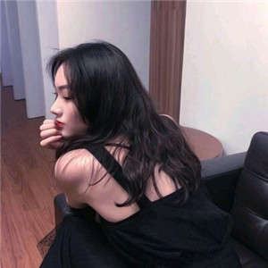 霸气女生头像超拽冷酷 超拽轻狂漏肩漏背的强烈推荐