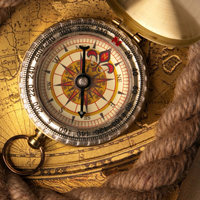 古典复古唯美指南针头像图片,判别方位的简单仪器