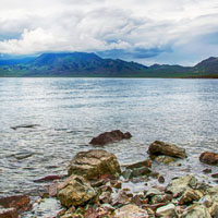 赛里木湖风景图片头像,风光秀丽的高山湖泊