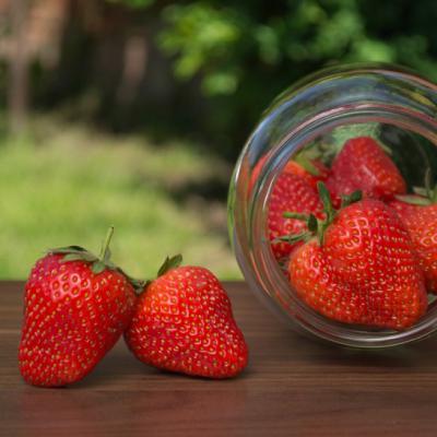 新鲜好吃酸甜美味的草莓，水果草莓头像图片