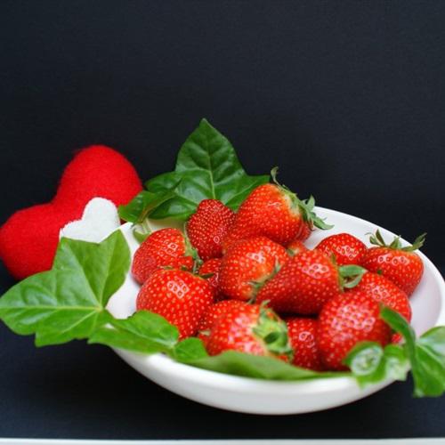 美食系香喷喷的草莓蛋糕QQ微信头像图片