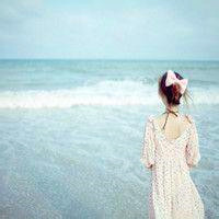 唯美海边女生头像,望着碧绿的海面真好看