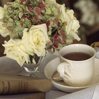 浓浓的茶香,慢慢的品味_qq头像杯子里面有花朵,茶情温馨的