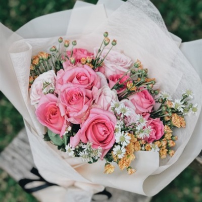 适合情侣用的微信头像 一束美丽的鲜花送给最爱的她