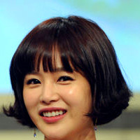 韩国著名影星李英雅甜美QQ头像图片_她的微笑让人很是着迷