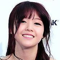 韩国演员方敏雅素颜QQ头像图片_整容后甜美可人的完美笑容