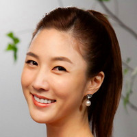 韩国当红影星李秀景甜美头像_美丽的外表