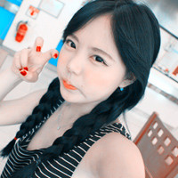 有着一张漂亮的脸蛋韩国女生头像_长发的阿宝色系