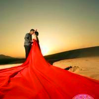 穿着红色婚纱的qq头像,qq红色婚纱头像大全_以红色为主的中式传统裙褂