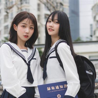 2021最新穿校服的校园姐妹花头像两个人一张的