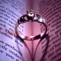 戒指代表永恒,代表我对你的爱永不分离