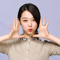 韩国的“口袋妹妹”崔雪莉素颜QQ头像图片,可爱的外表、高挑的身材
