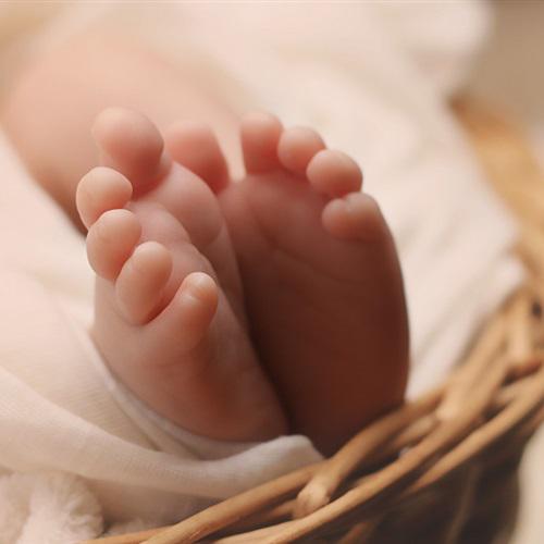 适合做微信可爱婴儿头像，小宝宝婴儿小脚图片