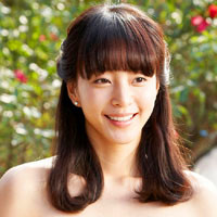 韩国知名女演员韩艺瑟整容前照片,最新写真QQ头像图片成熟的美女