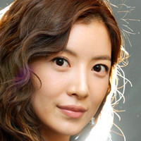 韩国女演员明星尹世雅QQ头像_长的漂亮,微笑起来很迷人