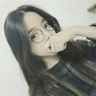 2020最新最可爱的头像，韩系戴眼镜可爱萌的小女生