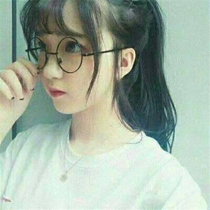 2020最新最可爱的头像，韩系戴眼镜可爱萌的小女生