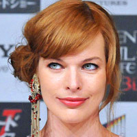 欧美演员米拉·乔沃维奇QQ头像图片,是一名模特,同时又是歌星和演员