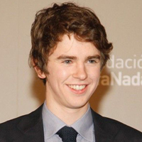 英国著名童星弗莱迪·海默QQ头像_Freddie Highmore