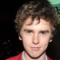 英国著名童星弗莱迪·海默QQ头像_Freddie Highmore