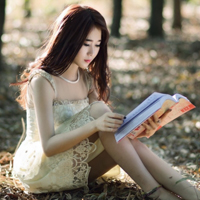 女生认真看书的唯美头像,唯美安静看书女生头像下载