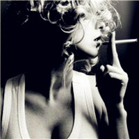 欧美女生抽烟头像霸气拽的,风情万种魅力不同凡响