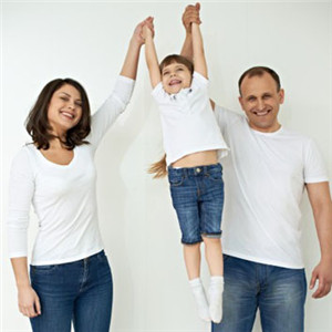 表达一家人幸福的头像 温馨幸福美满的家庭图片