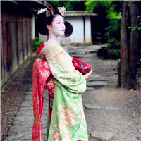 日系真人女生头像，全部是穿和服的美女图片
