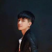 帅气的样子,真的暖到我了,从脸上就看的出他的自信来