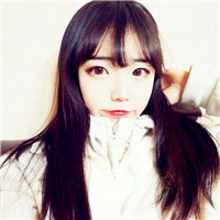 简单利落又显气质时尚女生头像,玩手机的,戴口罩的