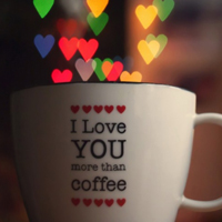 温暖的咖啡杯送给自己爱的人,唯美咖啡杯子图片