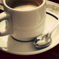 温暖的咖啡杯送给自己爱的人,唯美咖啡杯子图片