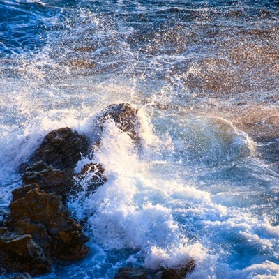 海浪微信头像图片大全 波涛汹涌的海浪太个性了
