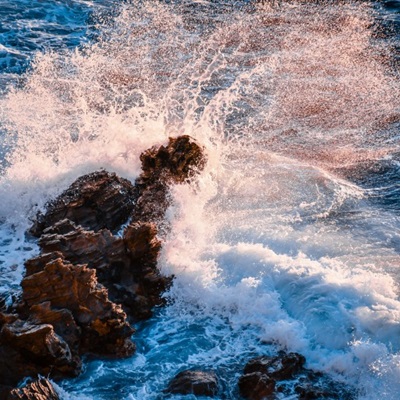 海浪微信头像图片大全 波涛汹涌的海浪太个性了