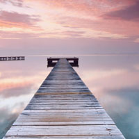 黄昏下的木栈桥,静美的木栈桥图片头像精选29P