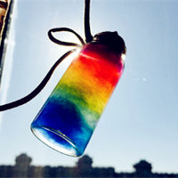 让五彩的世界绽放美丽,绽放色彩,彩色瓶子