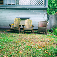 夏日清新的椅子风景意境头像图片,和相爱的人一起坐吧