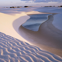 沙漠绿洲图片风景适合微信专用的美景图片