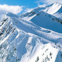 冬季壮观雪山风景图片,高山白雪仙境一般的美丽吧