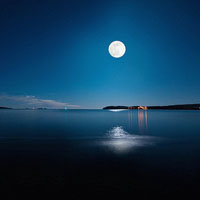 月亮天空风景高清图片头像,夜晚唯美月亮风景图片