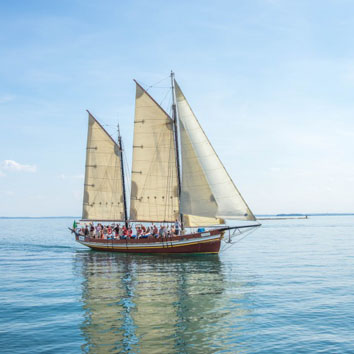 微美风景头像图片 海面上的帆船图片