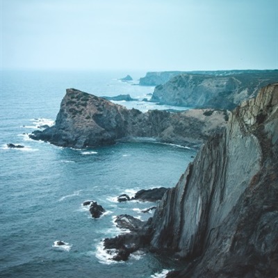 海边风景头像 海边陡峭的悬崖图片