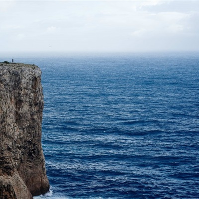 海边风景头像 海边陡峭的悬崖图片
