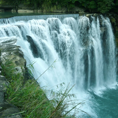 最美瀑布头像 湍流的瀑布图片
