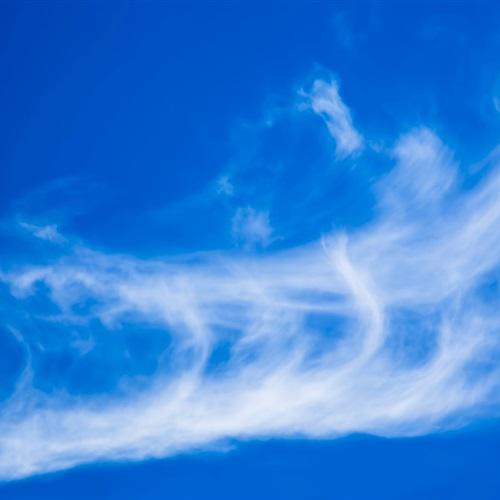 好看的蓝天白云头像，女人用蓝天白云做微信头像也合适